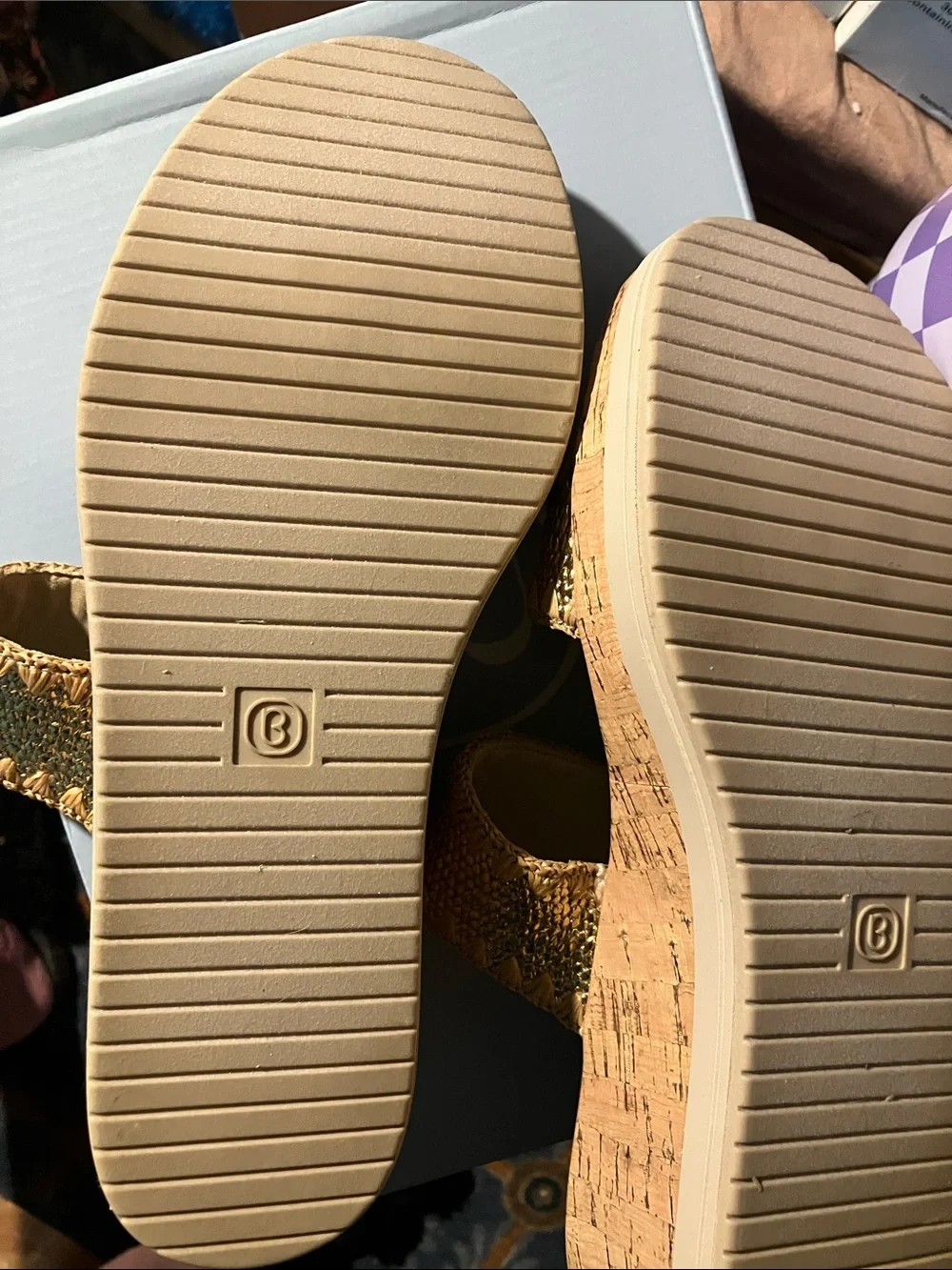 🆕 Lifestride BZEES Airstep Gold color extremely comfortable life changing shoes